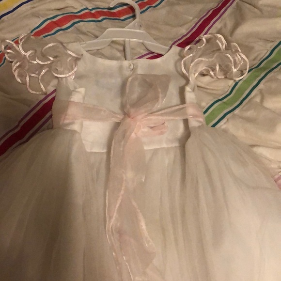 Little girls flower dress - Picture 3 of 3